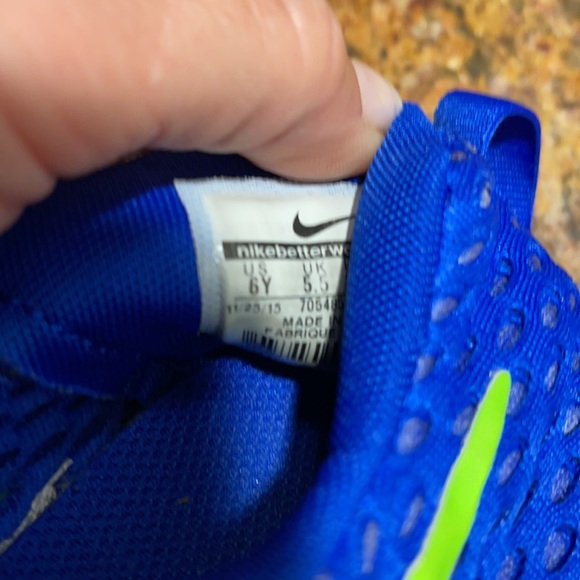 Nike sneakers - Picture 2 of 5